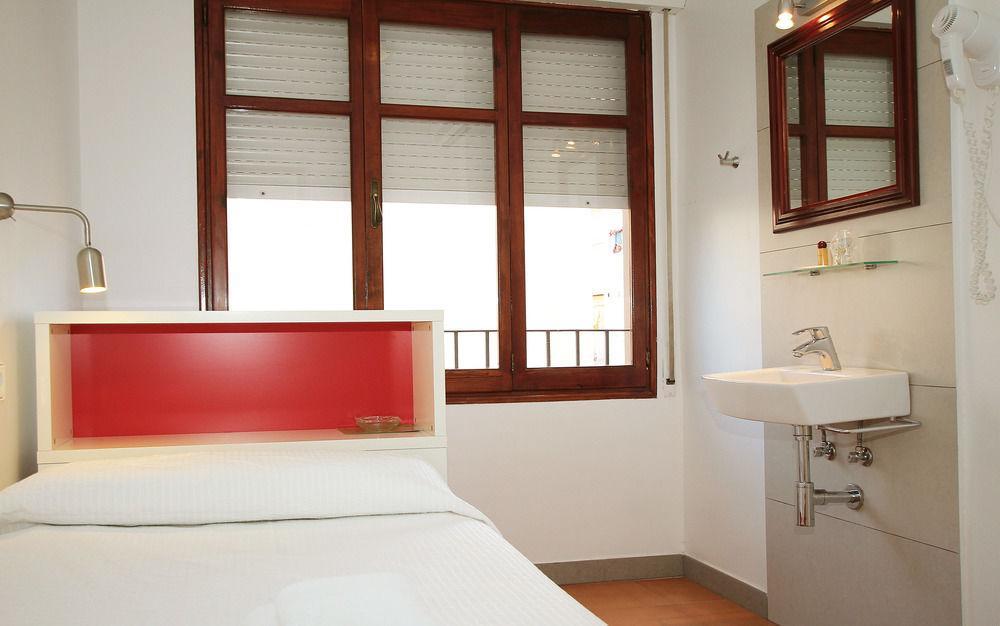 Hostal Ripoll Ibiza المظهر الخارجي الصورة